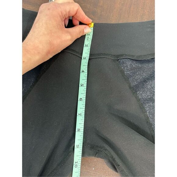 Beyond Yoga Shimmer Panel Curve High Waisted Midi Legging in Black - S - Picture 10 of 13